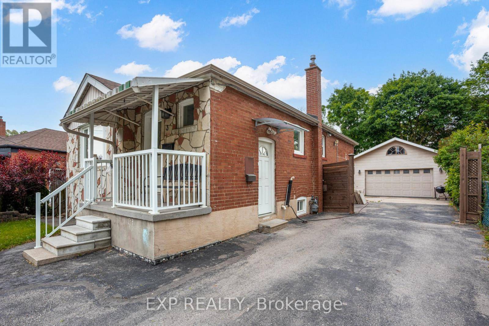 Toronto (humberlea-pelmo Park), ON M9M2J3,3 Jodphur AVE #Main