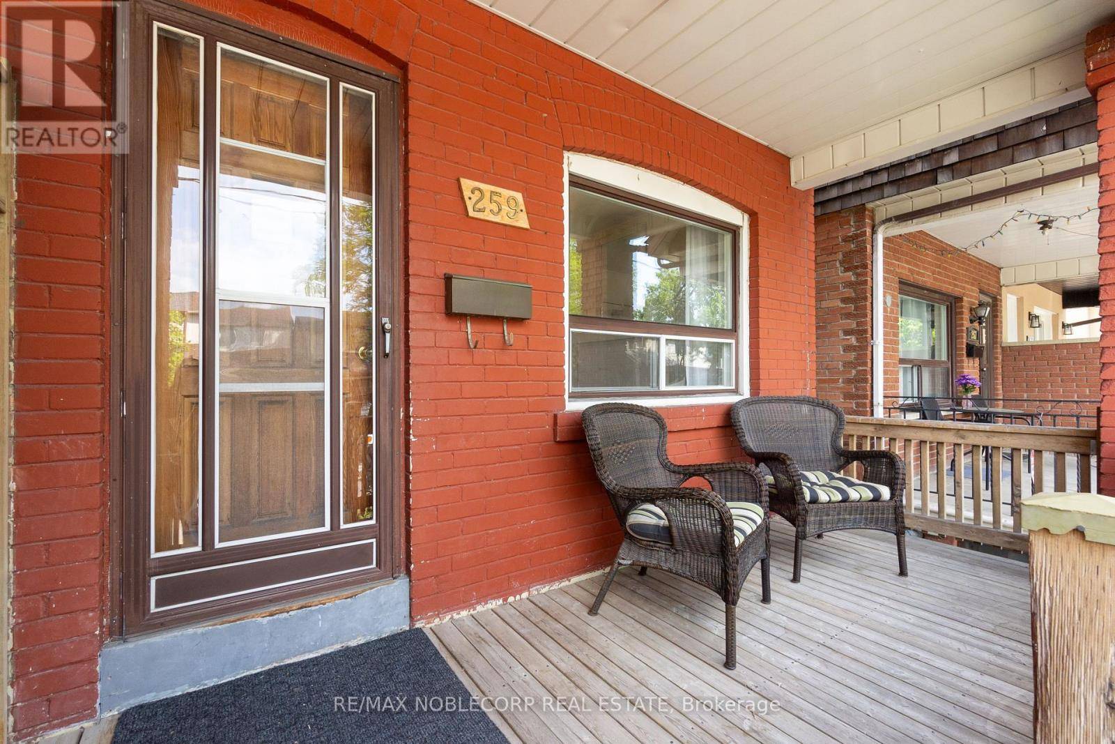 Toronto (weston-pellam Park), ON M6N3K2,259 SILVERTHORN AVENUE