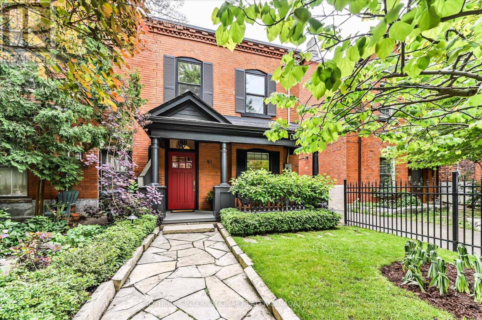 Toronto (south Parkdale), ON M6K2C5,61 GWYNNE AVENUE