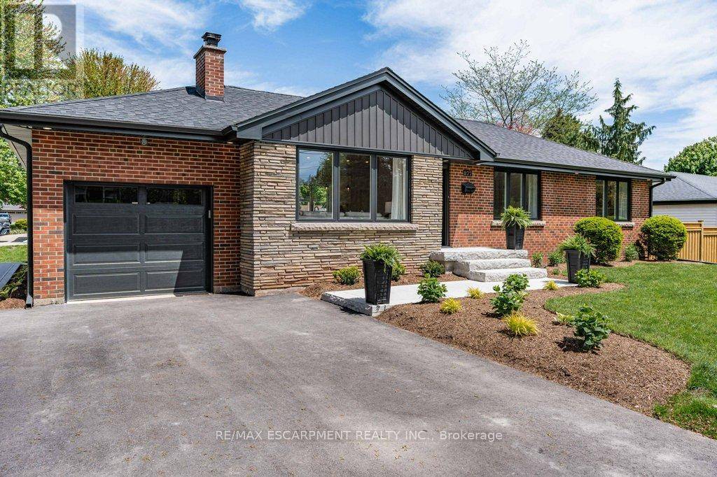 Burlington (lasalle), ON L7T3A8,877 CONDOR DRIVE