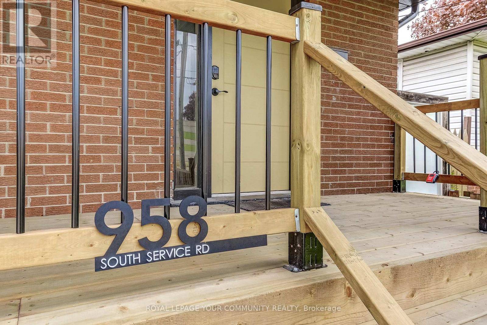 Mississauga (lakeview), ON L5E1V1,958 SOUTH SERVICE ROAD