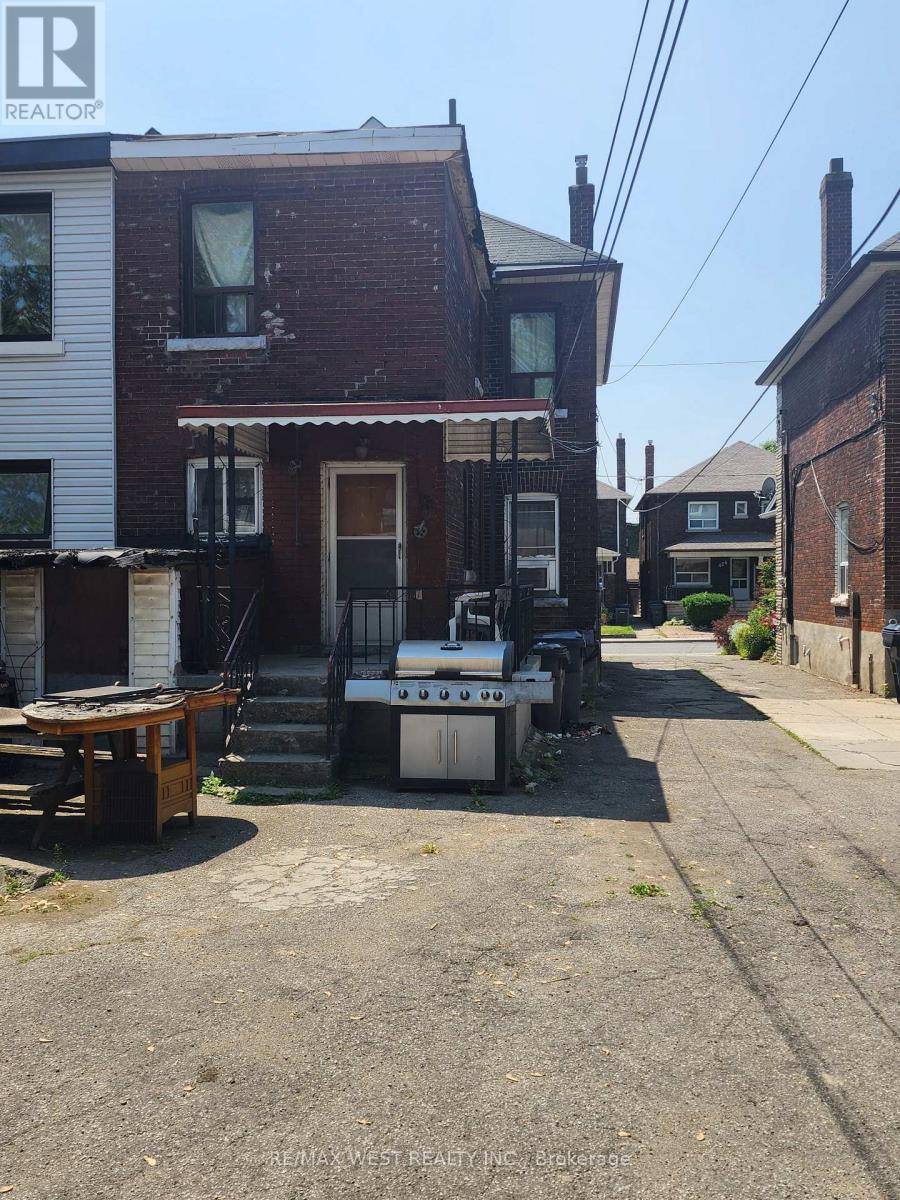 Toronto (weston-pellam Park), ON M6N2W4,415 SYMINGTON AVENUE