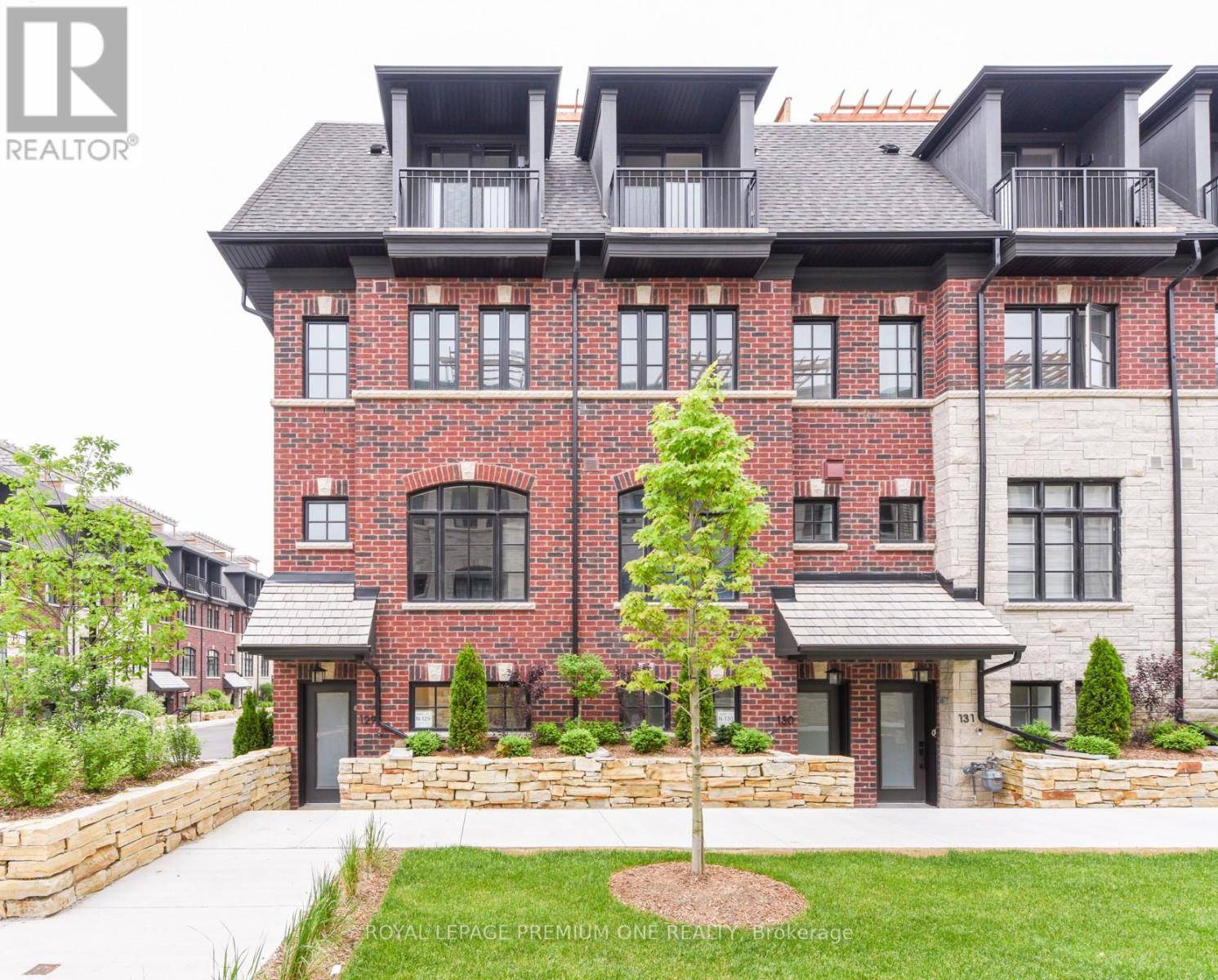 Mississauga (streetsville), ON L5M2P6,35 Lunar CRES #129