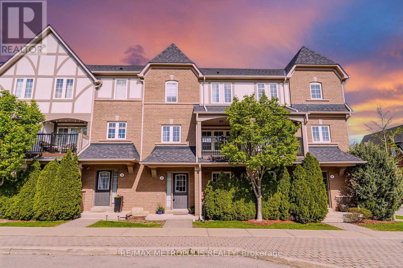 Oakville (ro River Oaks), ON L6H7S7,2361 Parkhaven BLVD #2