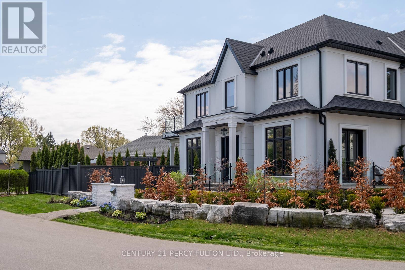 Toronto (princess-rosethorn), ON M9A1N7,95 GREAT OAK DRIVE