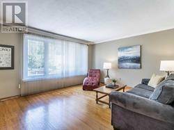 Toronto (princess-rosethorn), ON M9B2N8,8 CHESHIRE DRIVE