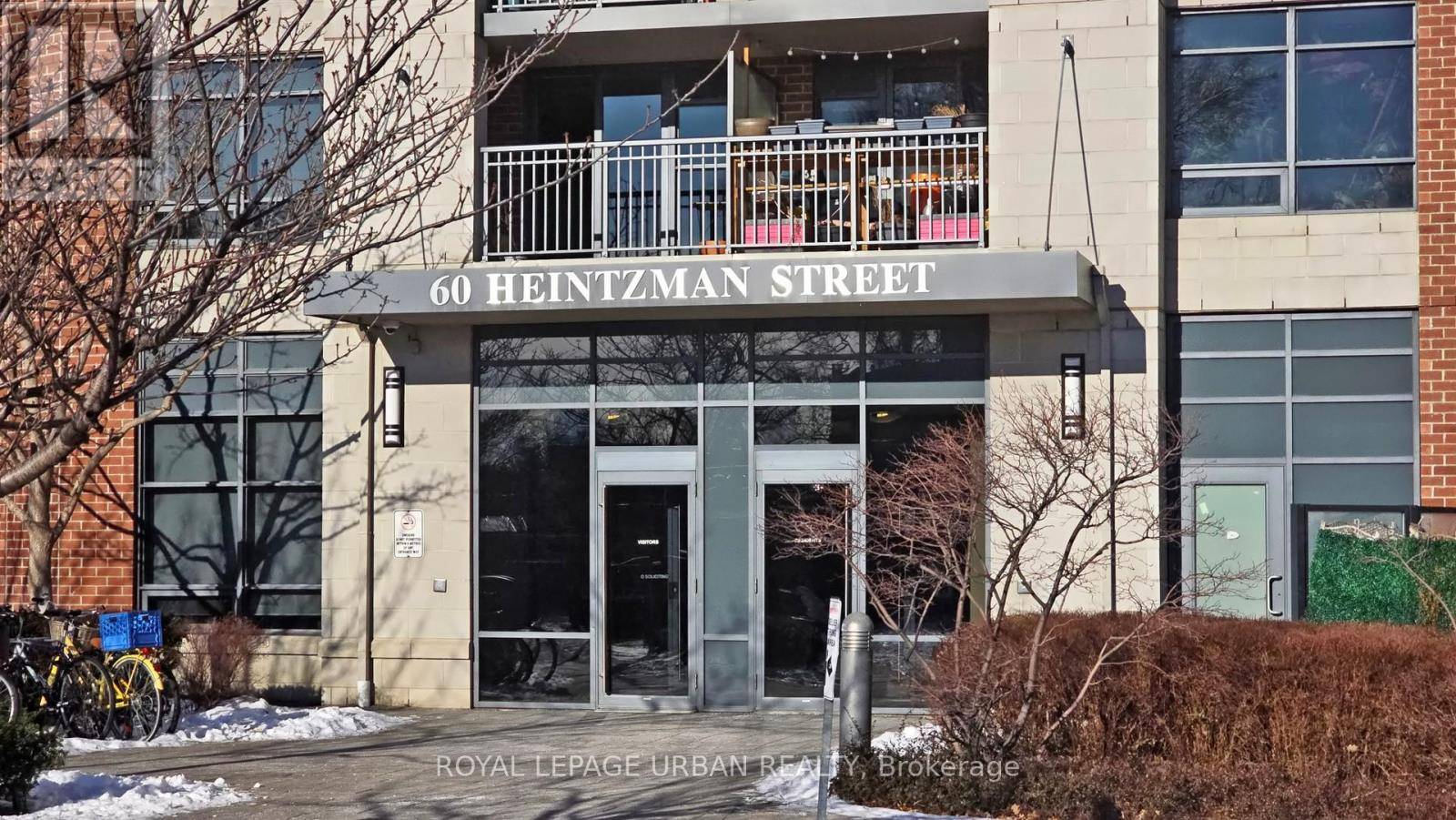 Toronto (junction Area), ON M6P5A1,60 Heintzman ST #428