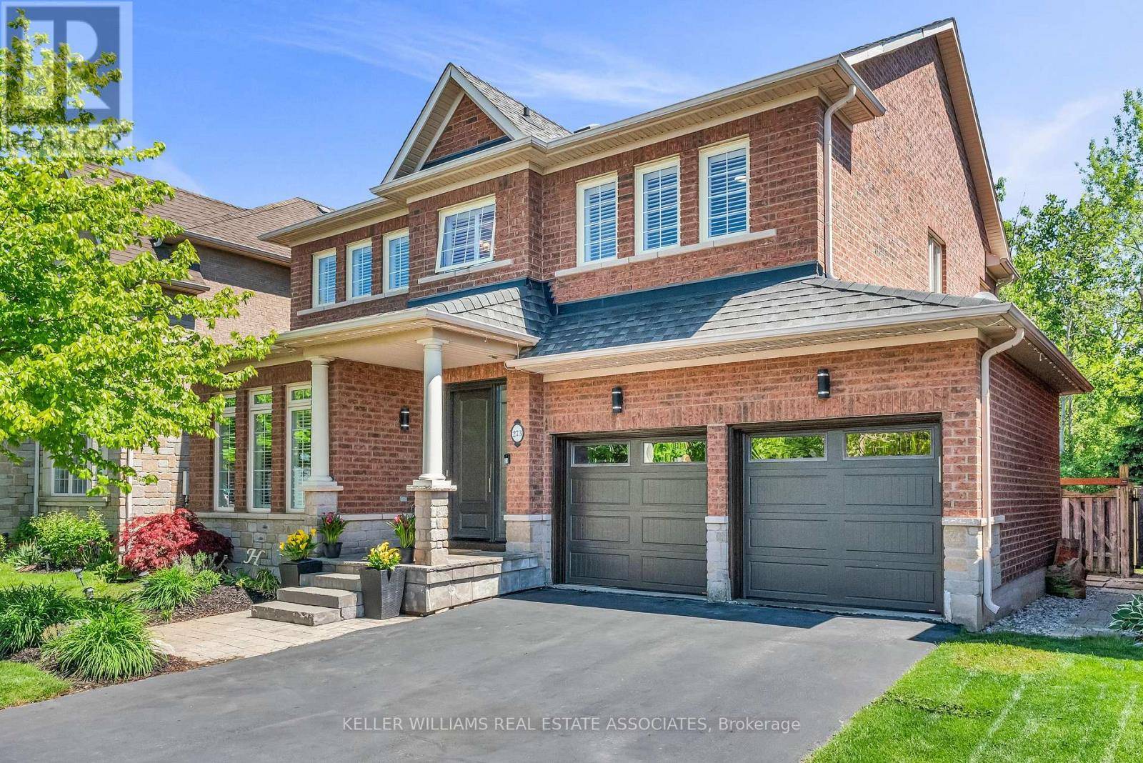Oakville (br Bronte), ON L6L6X5,273 DUSKYWING WAY