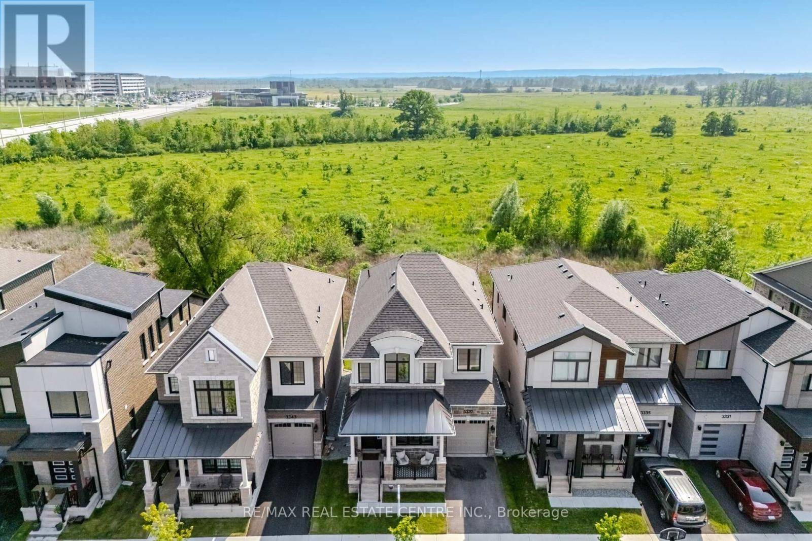 Oakville (nw Northwest), ON L6M5N8,3339 HARASYM TRAIL