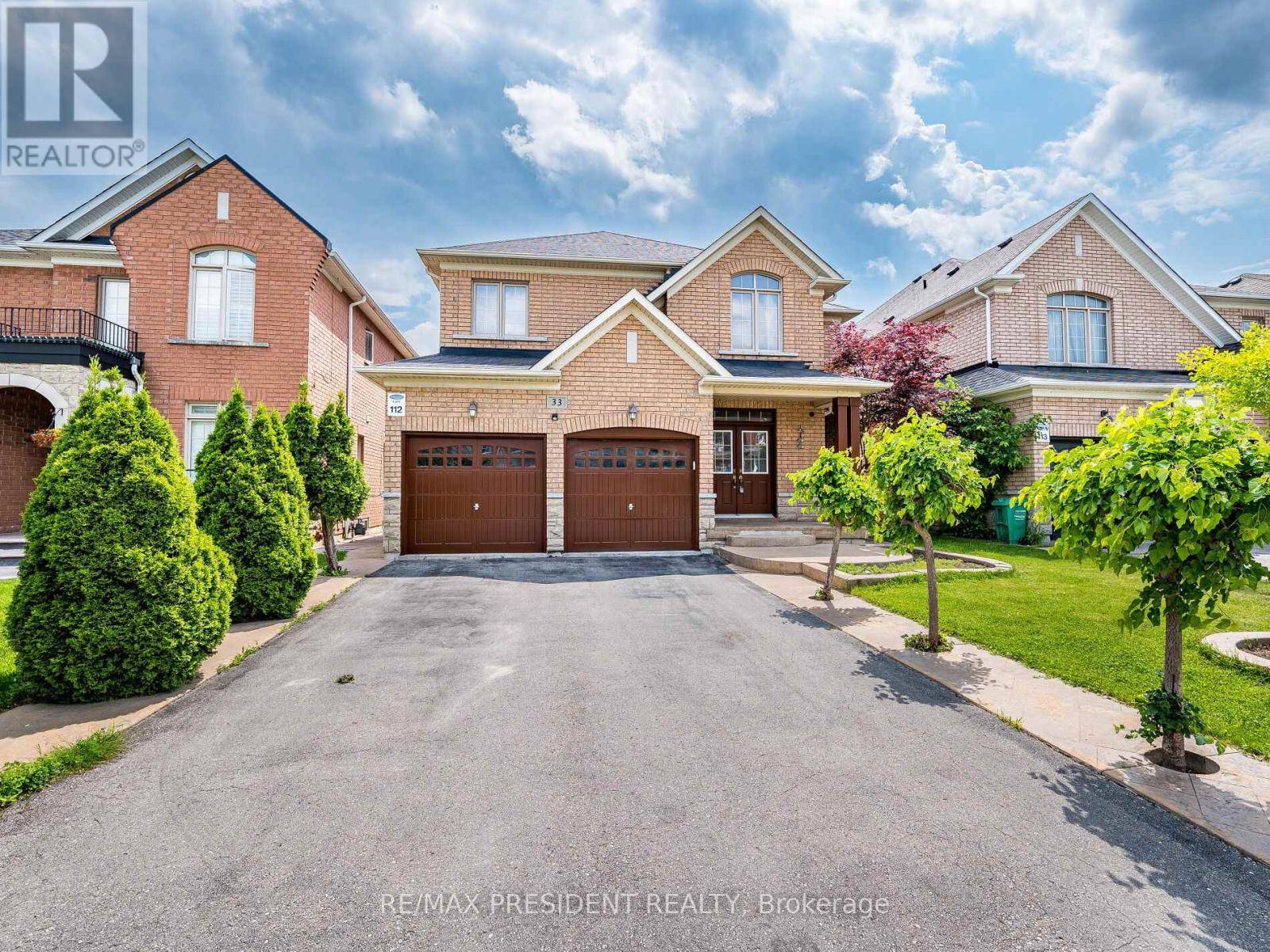 Brampton (vales Of Castlemore North), ON L6P1V8,33 BELLEVILLE DRIVE