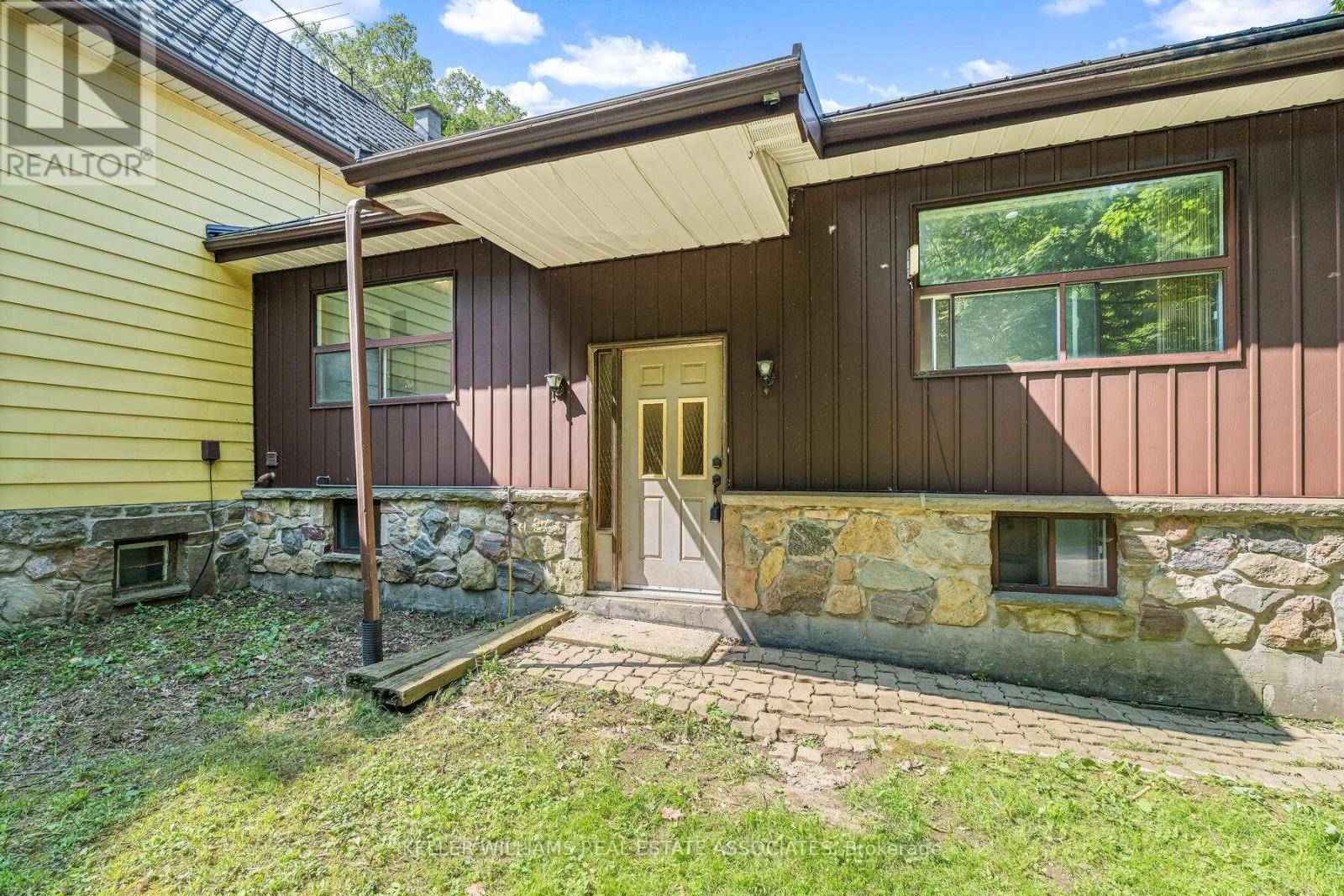 Halton Hills (limehouse), ON L0P1H0,12442 WOLSELEY STREET