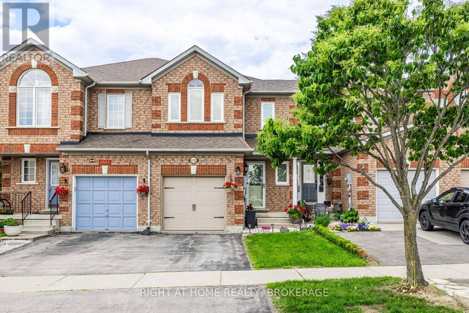Burlington (rose), ON L7M4M6,4020 BERTON AVENUE