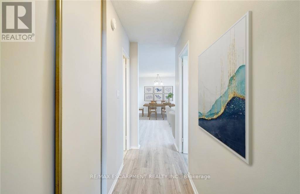 Oakville (br Bronte), ON L6L5K1,2263 Marine DR #901