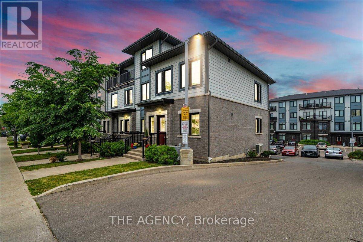 Toronto (keelesdale-eglinton West), ON M6M0B5,7 FORBES AVENUE