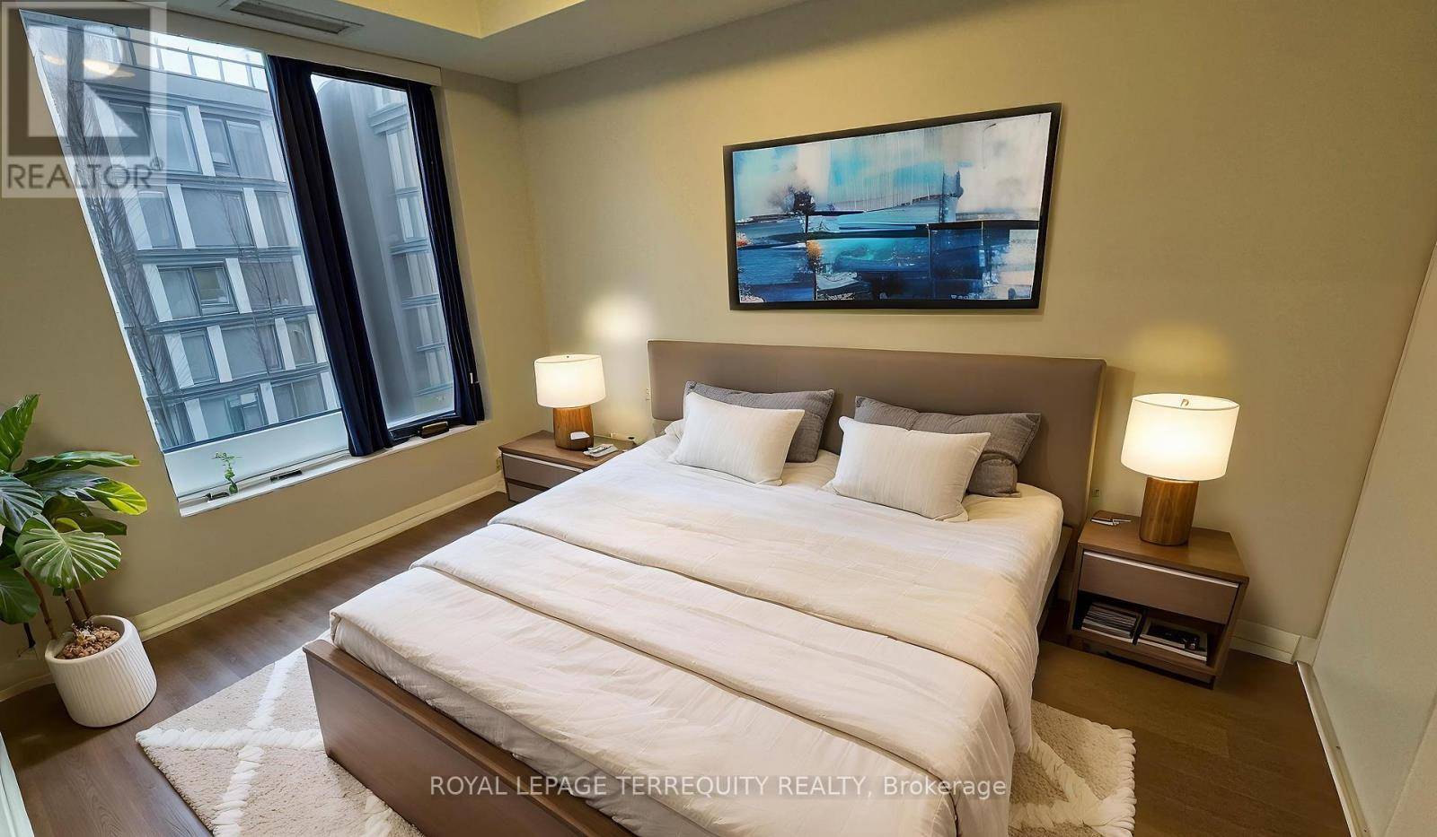 Oakville (jm Joshua Meadows), ON L6H8A3,1415 Dundas ST East #403