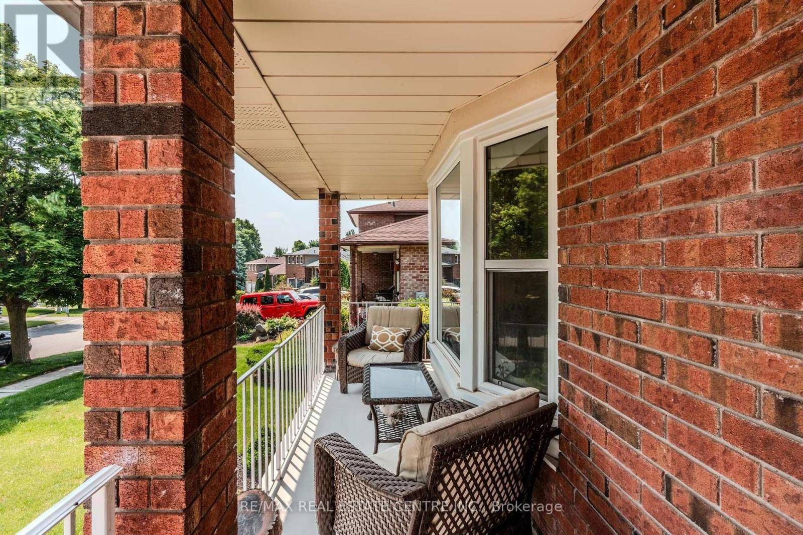 Halton Hills (georgetown), ON L7G4W3,22 HILLSIDE DRIVE