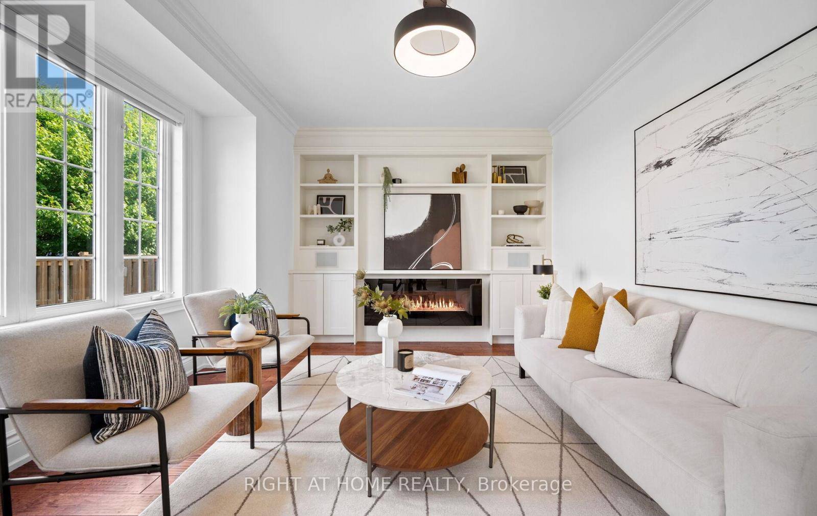 Burlington (orchard), ON L7L6V5,2237 AUSTIN COURT