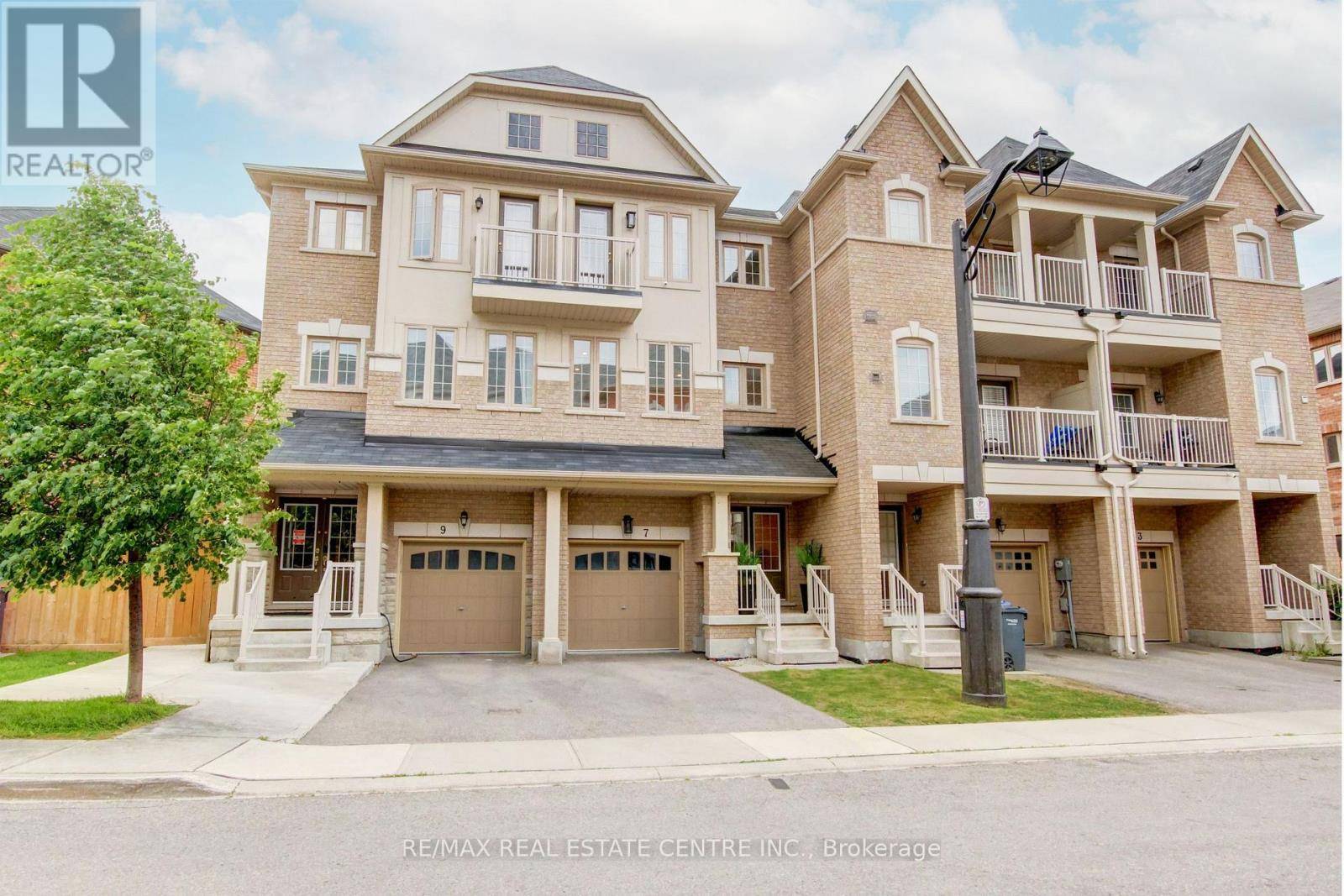 Brampton (heart Lake East), ON L6Z0J2,7 RABBIT RUN WAY