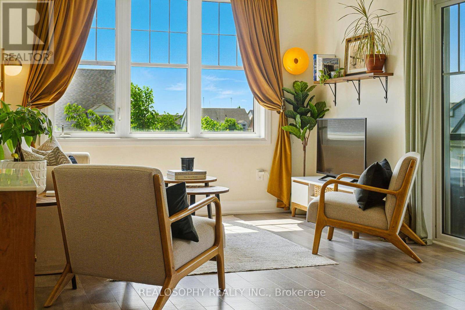Oakville (ro River Oaks), ON L6H0L2,2333 Sawgrass DR #304