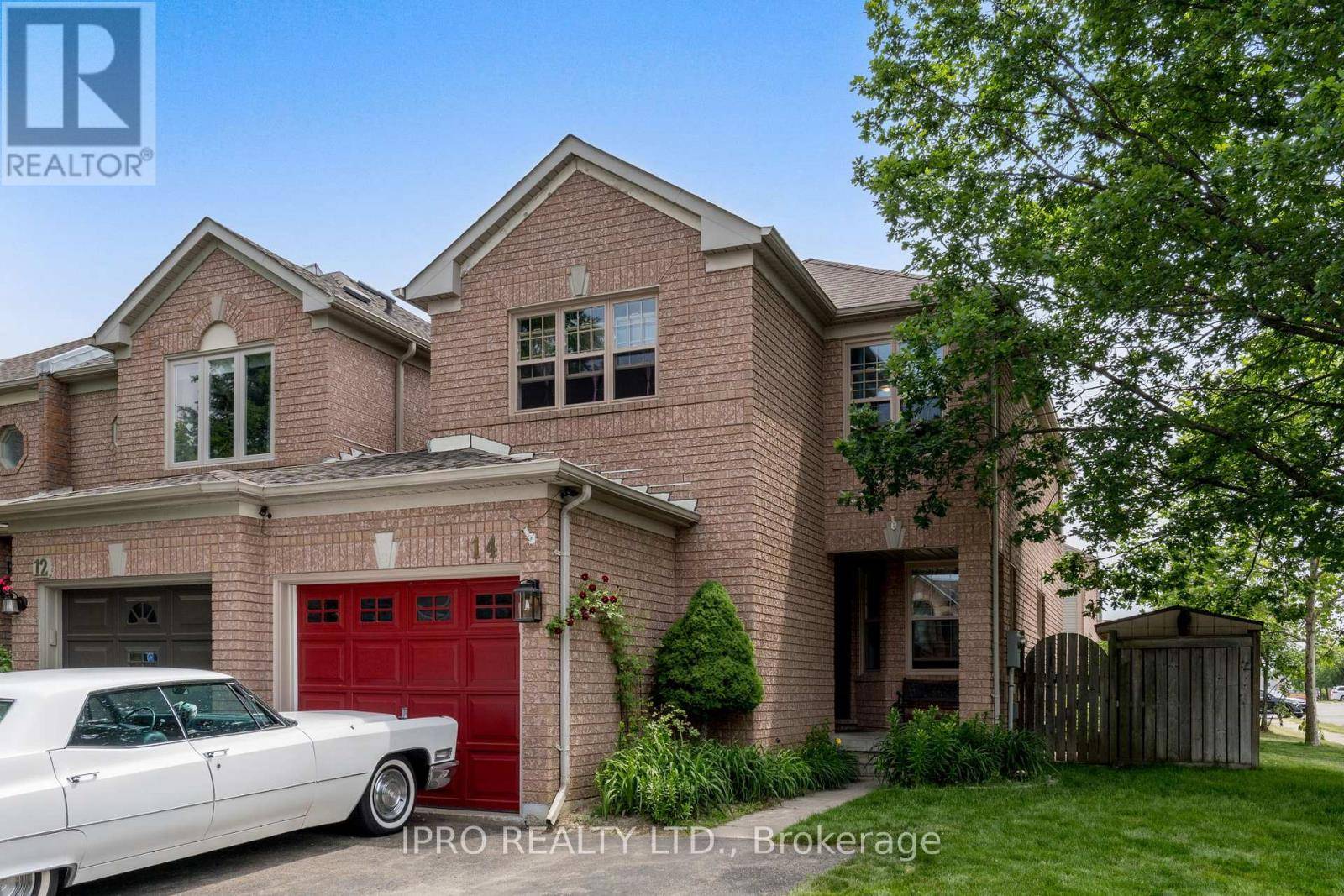 Brampton (heart Lake East), ON L6Z4T3,14 FORESTGROVE CIRCLE