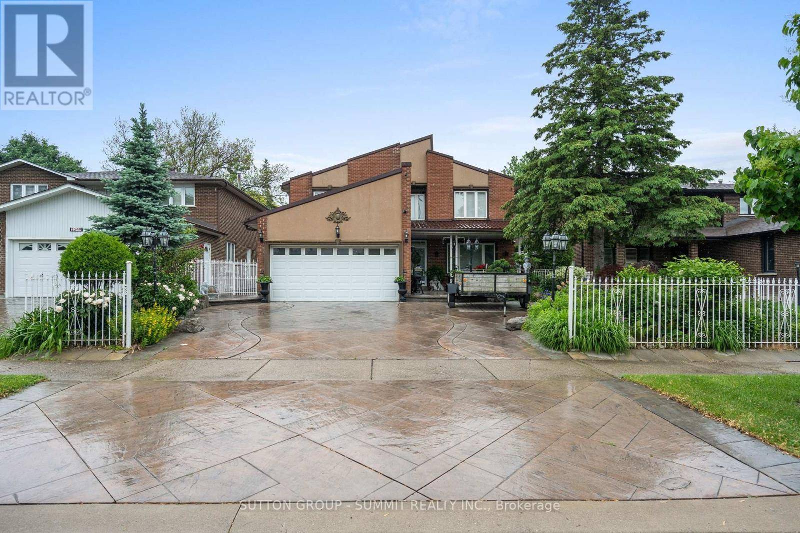 Mississauga (erindale), ON L5C3G9,2545 POLLARD DRIVE