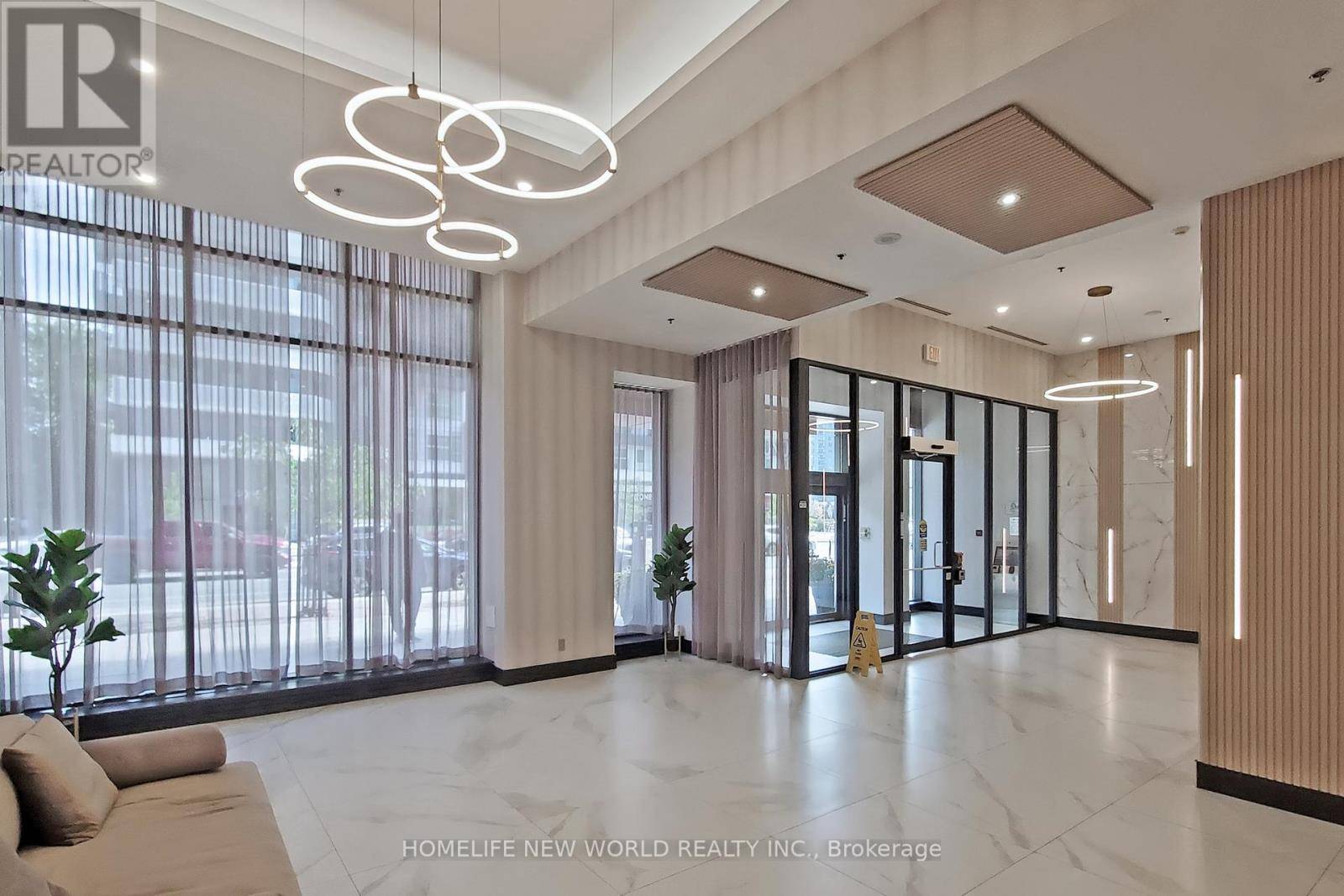Mississauga (creditview), ON L5B0E9,4070 Confederation Pkwy #716