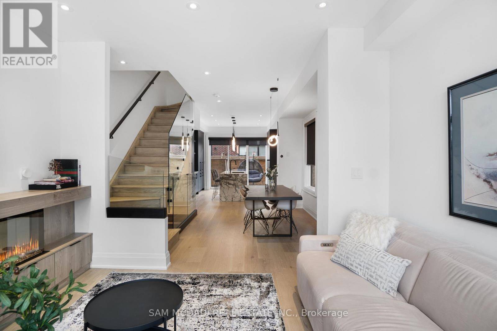 Mississauga (streetsville), ON L5M2P6,10 Lunar CRES #24
