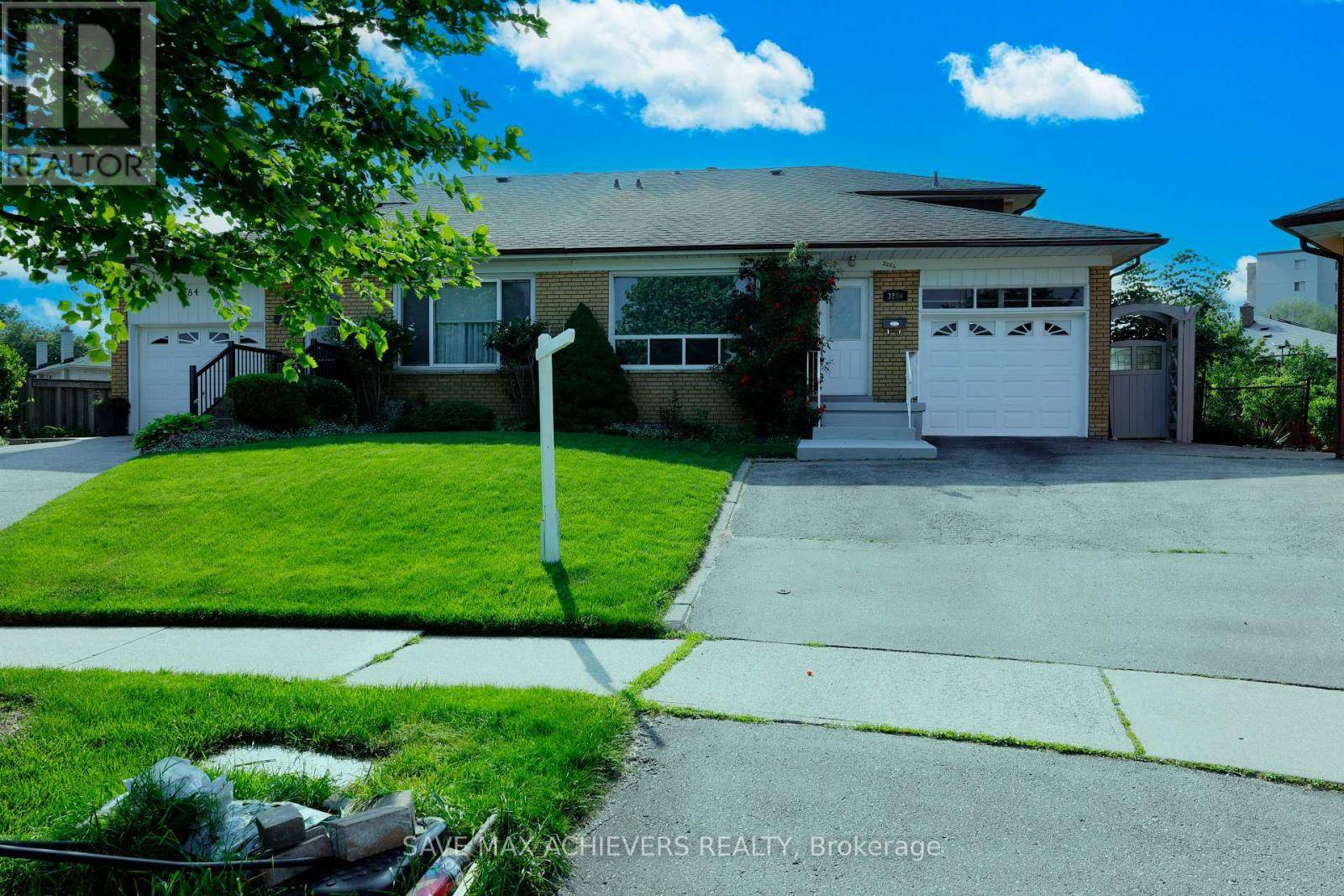 Mississauga (applewood), ON L4X2N5,3286 MARLENE COURT