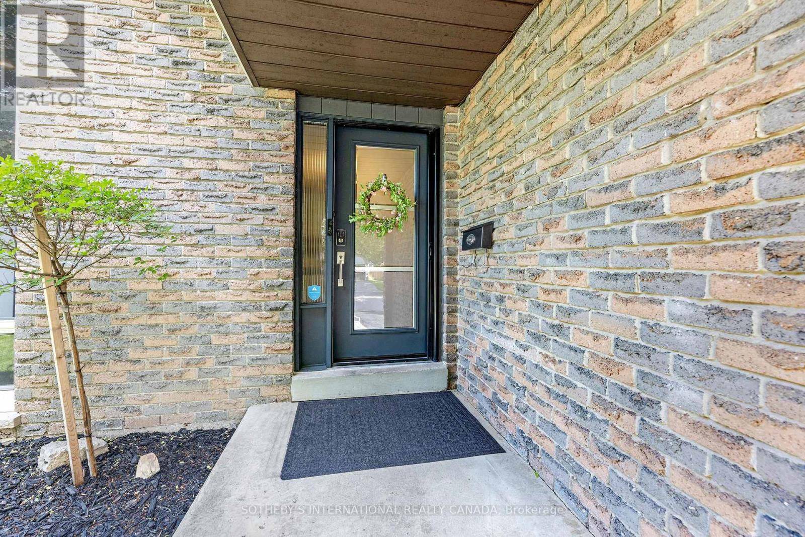 Milton (tm Timberlea), ON L9T4E4,430 GOWLAND CRESCENT