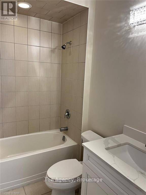 Milton (cl Clarke), ON L9T0Y8,1370 Costigan RD #208