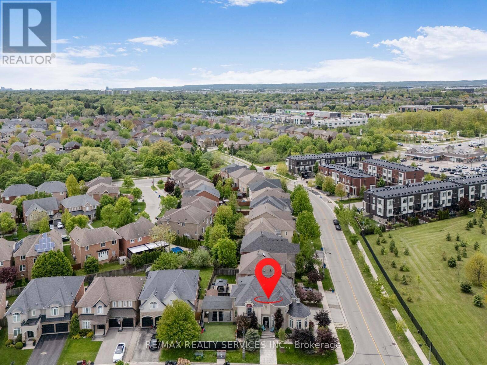 Oakville (br Bronte), ON L6L0A6,242 MILKWEED WAY