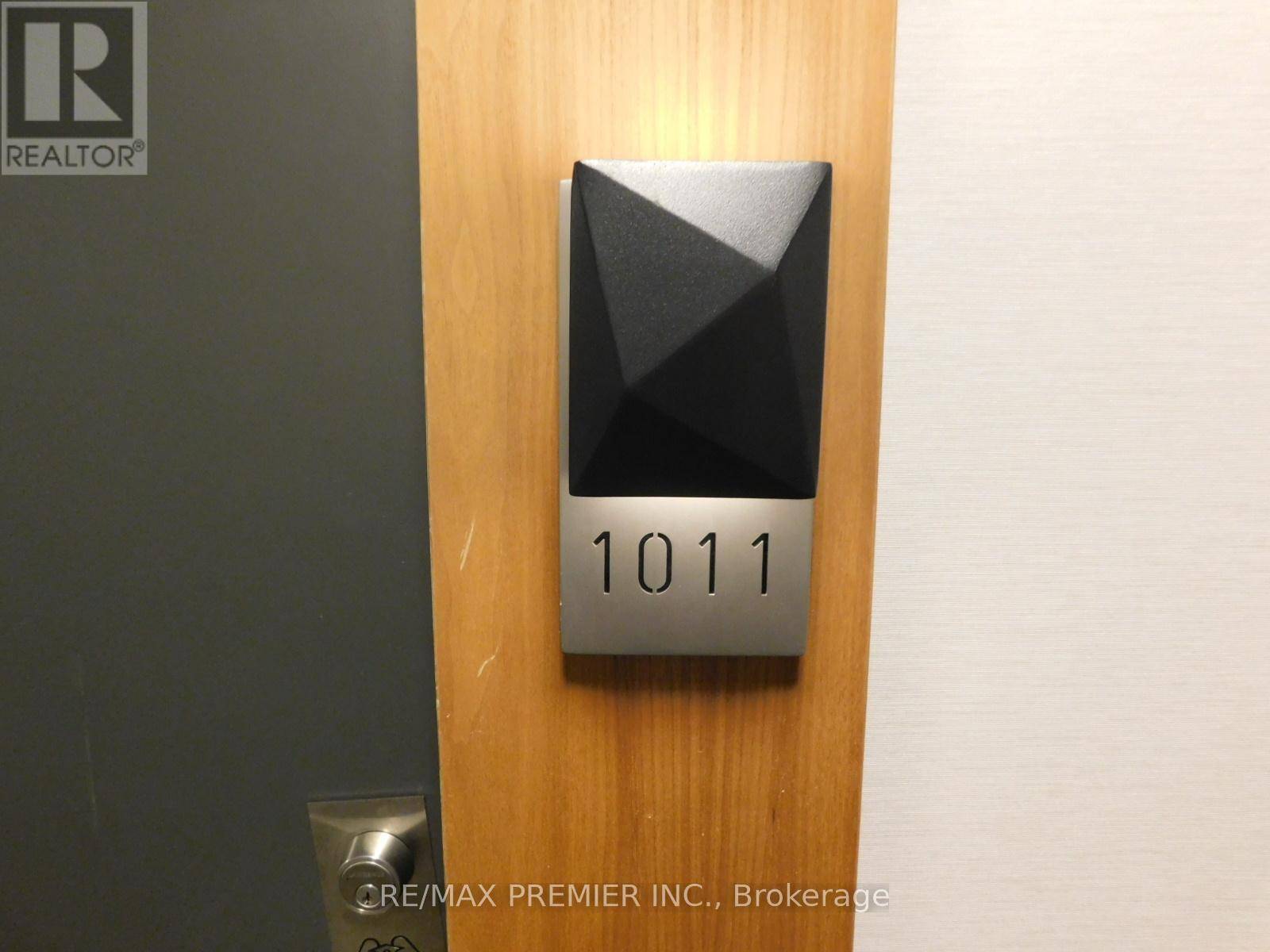 Toronto (stonegate-queensway), ON M8Y0C3,25 Neighbourhood LN #1011