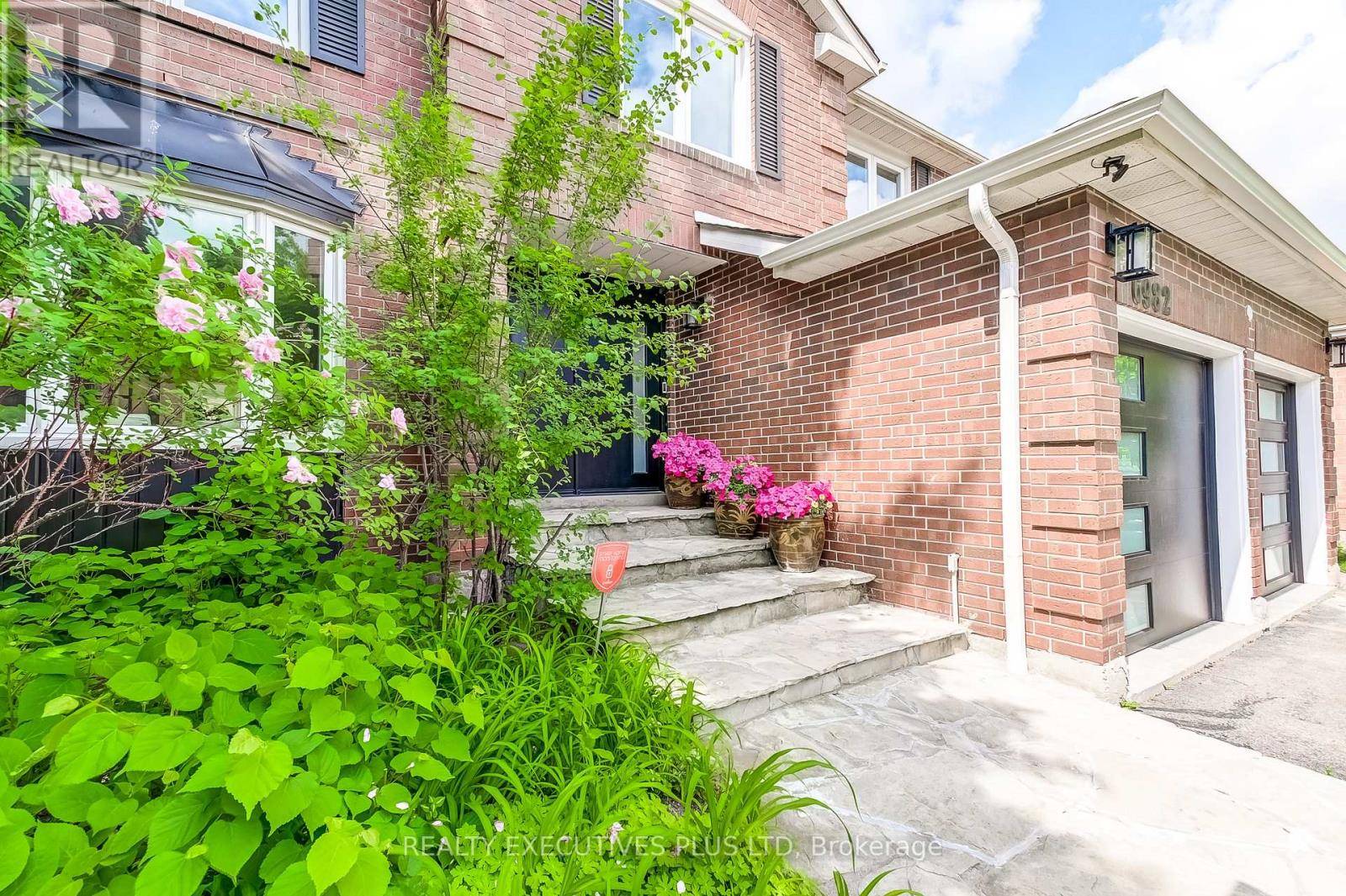 Mississauga (meadowvale), ON L5N4Z6,6982 DANTON PROMENADE