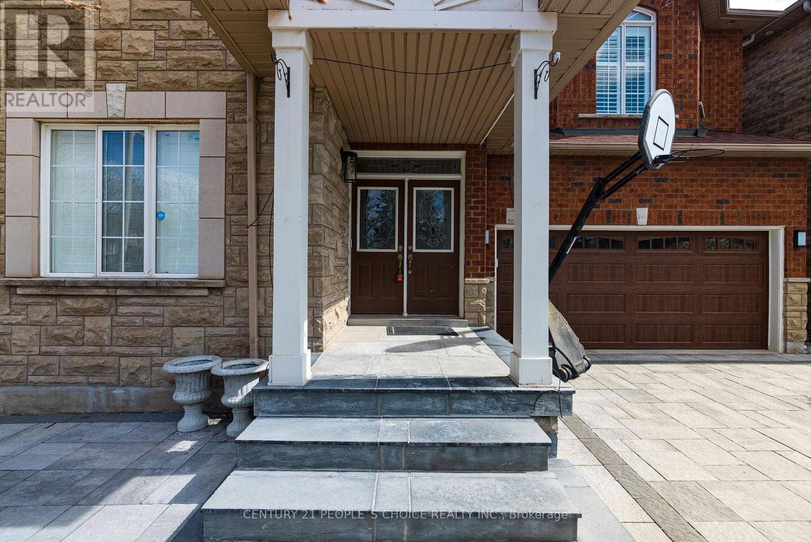 Oakville (wc Wedgewood Creek), ON L6H7A5,488 MORNING DOVE DRIVE
