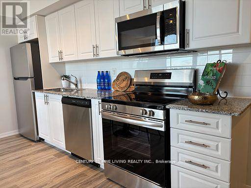 Toronto (yorkdale-glen Park), ON M6A0C4,3091 Dufferin ST #1304