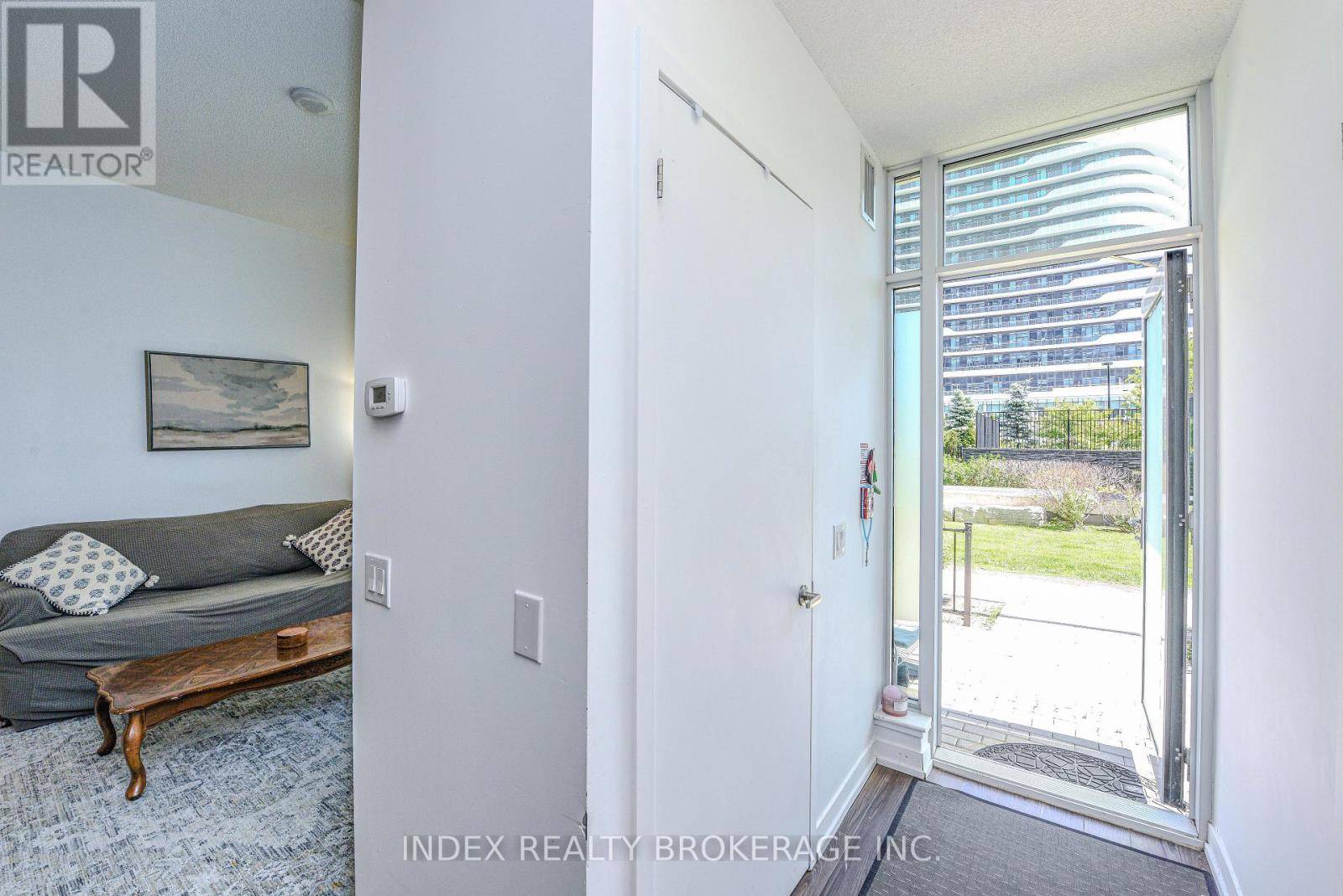 Mississauga (central Erin Mills), ON L5M0Y3,2560 Eglington AVE #103