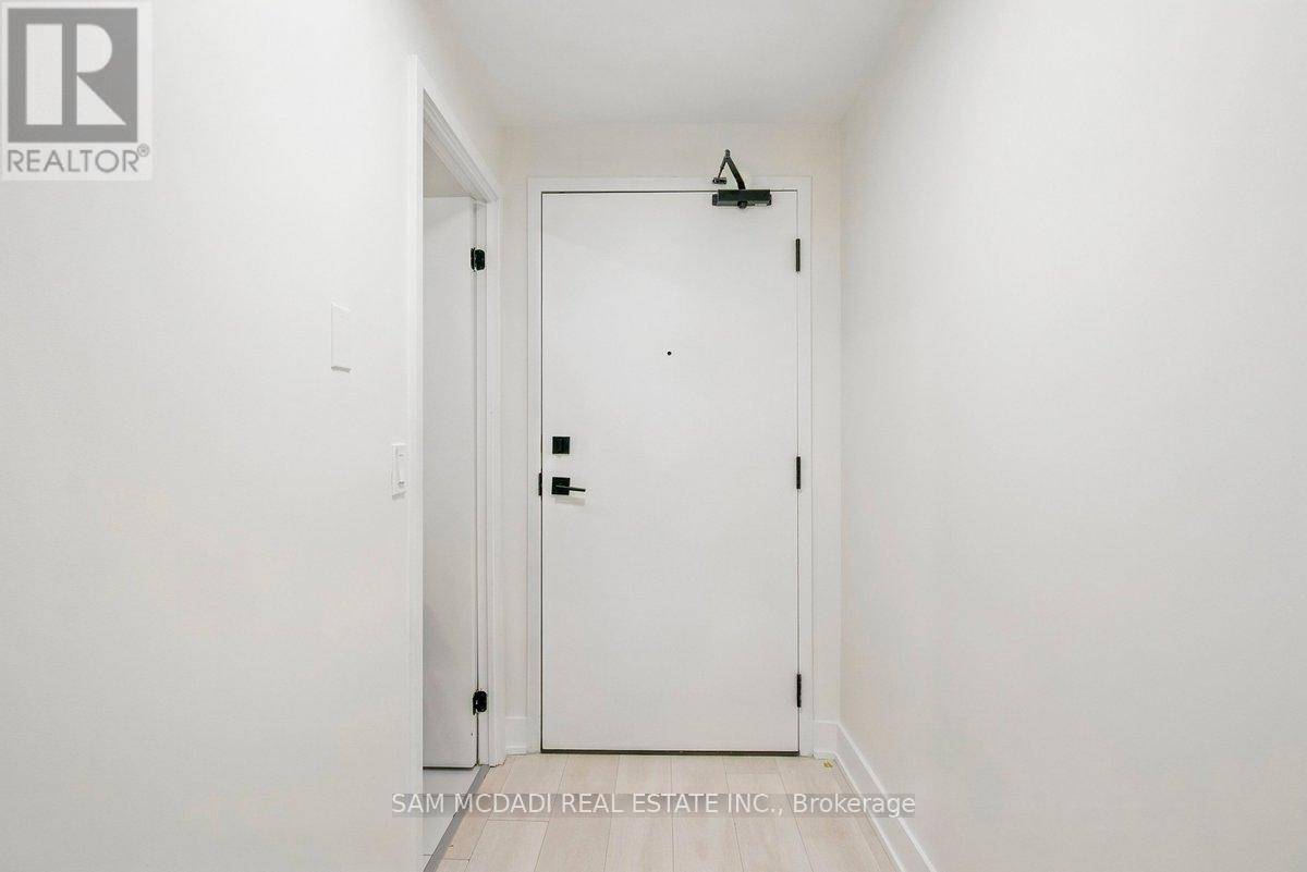 Oakville (ro River Oaks), ON L6H3R9,2489 Taunton RD #413