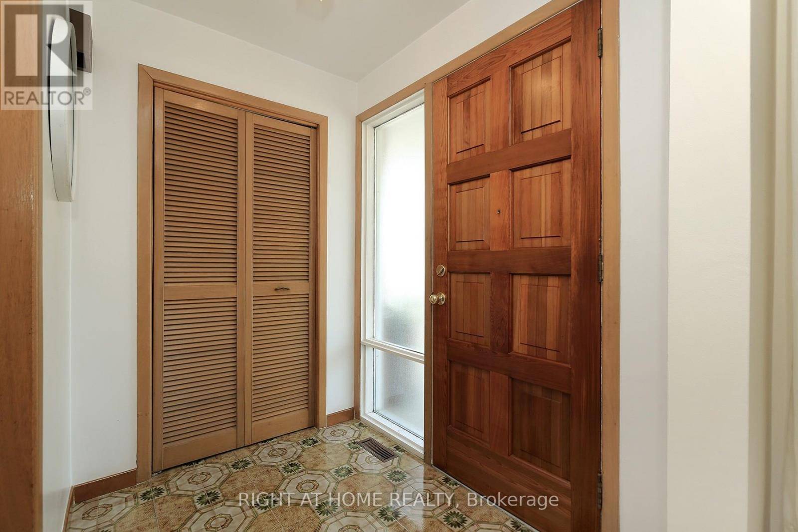 Mississauga (malton), ON L4T2P7,7264 SHALLFORD ROAD