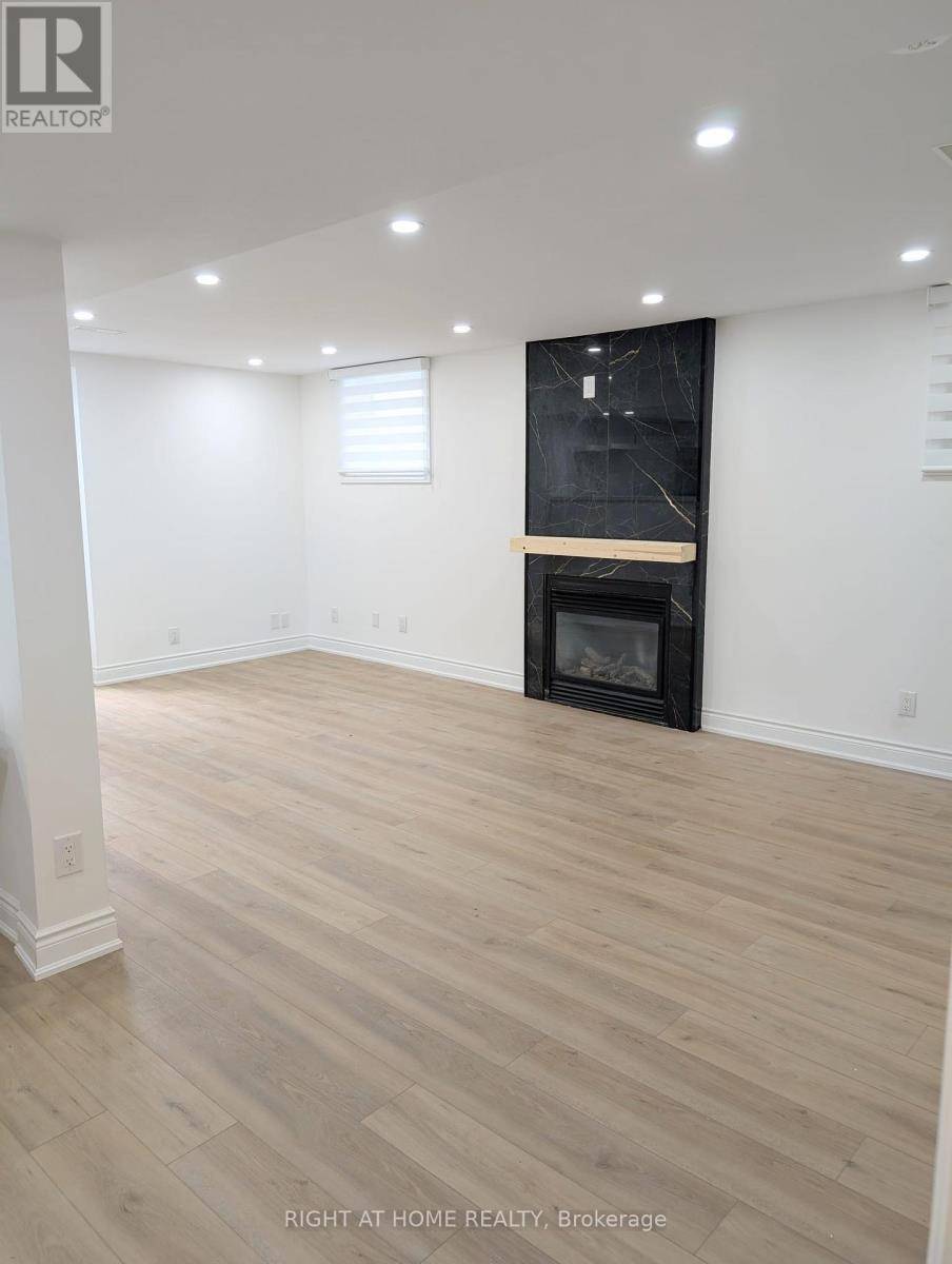 Mississauga (east Credit), ON L5M4M7,5436 EDENCROFT CRESCENT