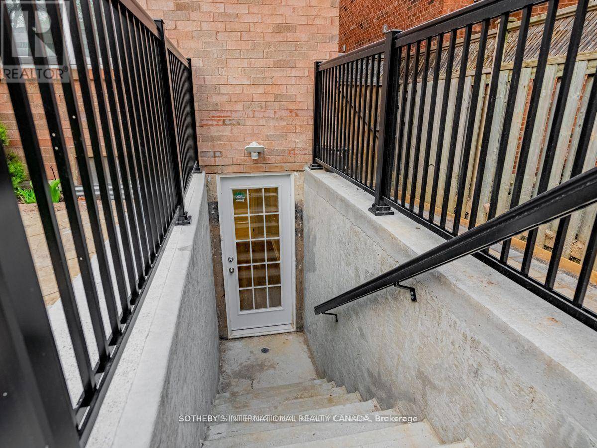 Mississauga (erin Mills), ON L5L4Z8,3412 MARMAC CRES #Basement