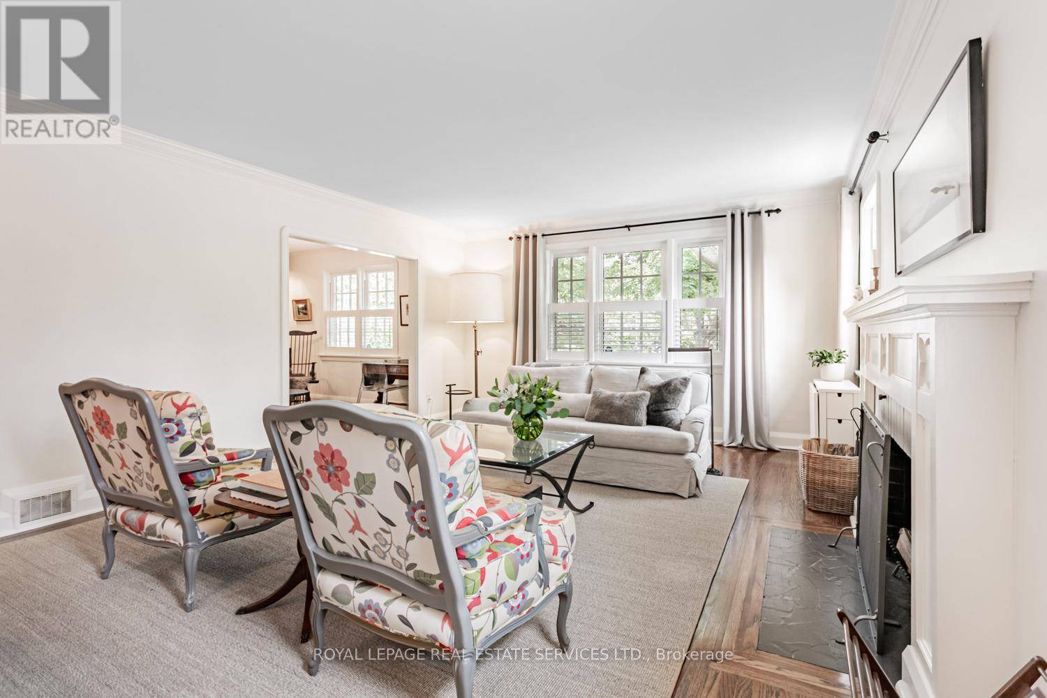 Toronto (stonegate-queensway), ON M8Y2N1,35 EDGEMORE DRIVE