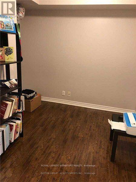 Mississauga (city Centre), ON L5B4M2,33 Elm DR #407