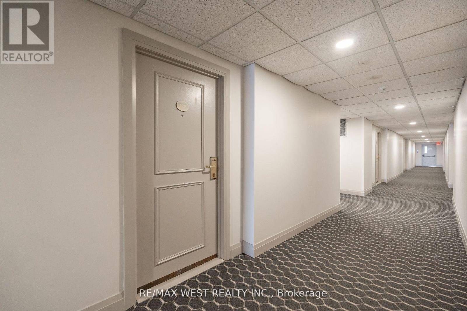 Toronto (downsview-roding-cfb), ON M3M2E9,2737 Keele ST #629
