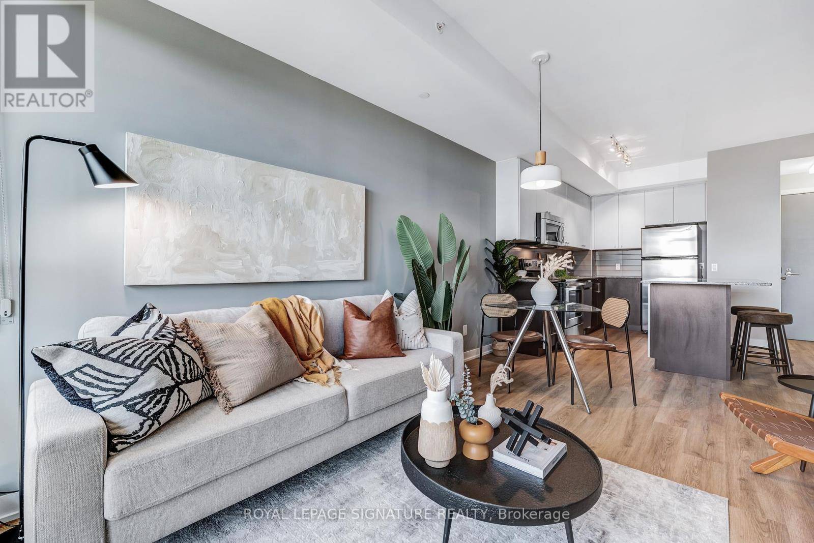 Toronto (islington-city Centre West), ON M8Z0C3,8 Fieldway RD #403