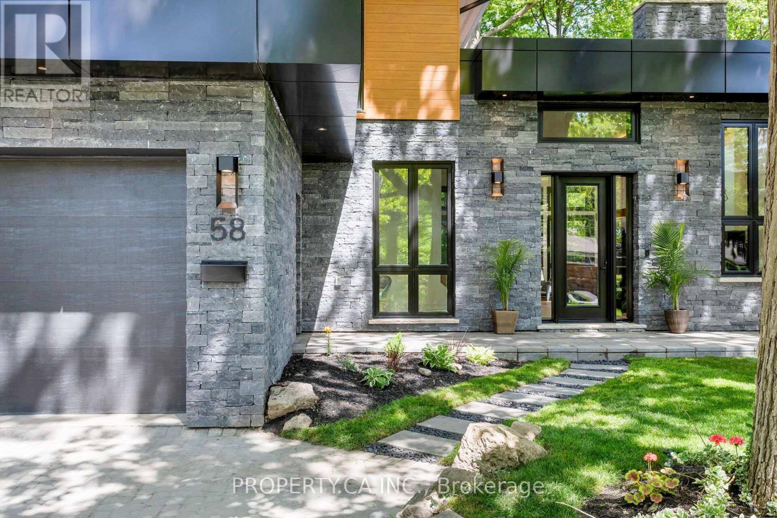 Toronto (princess-rosethorn), ON M9B3B6,58 FARNINGHAM CRESCENT