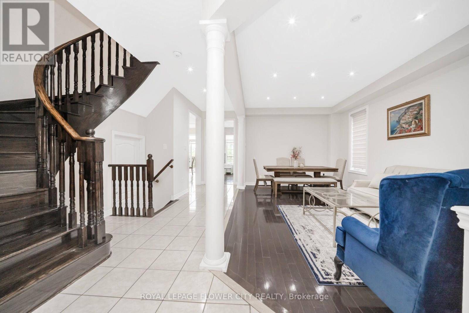 Brampton (vales Of Castlemore), ON L6P1B6,21 RELTON CIRCLE