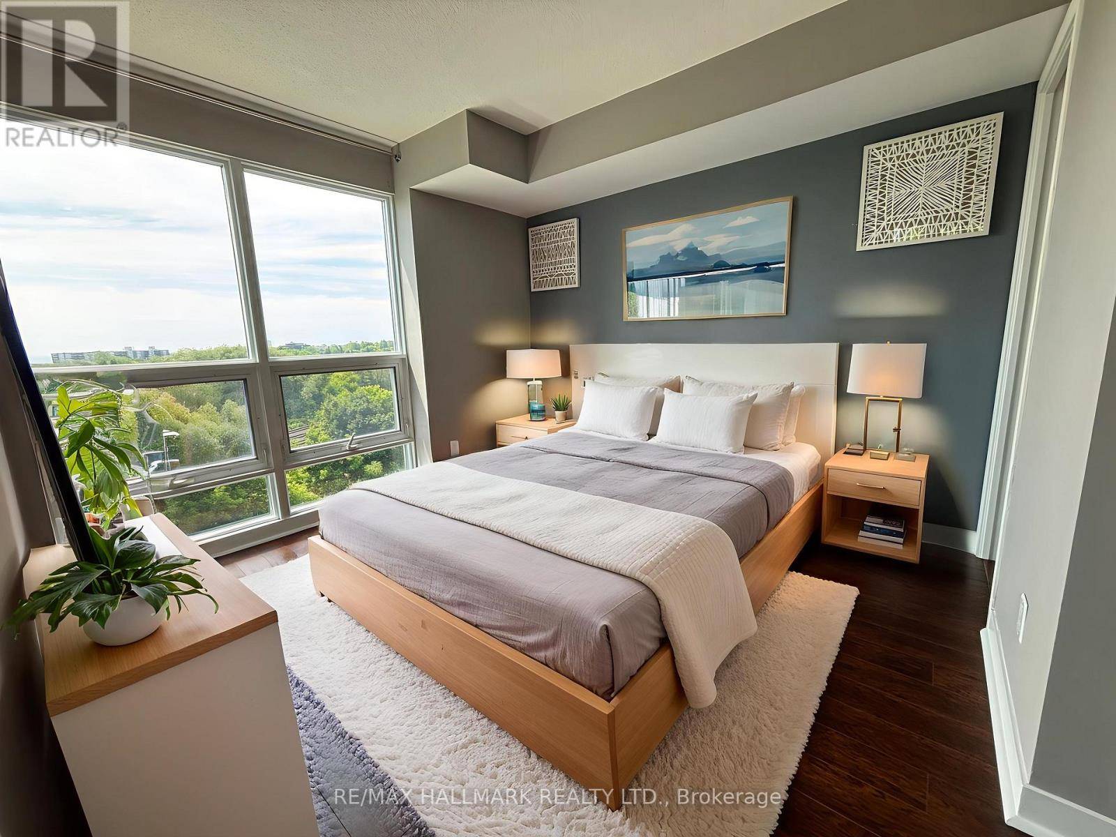Toronto (mimico), ON M8Y0A7,155 Legion RD North #603