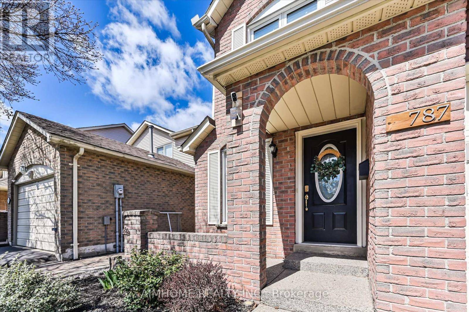 Milton (bm Bronte Meadows), ON L9T4M4,787 ROSEHEATH DRIVE