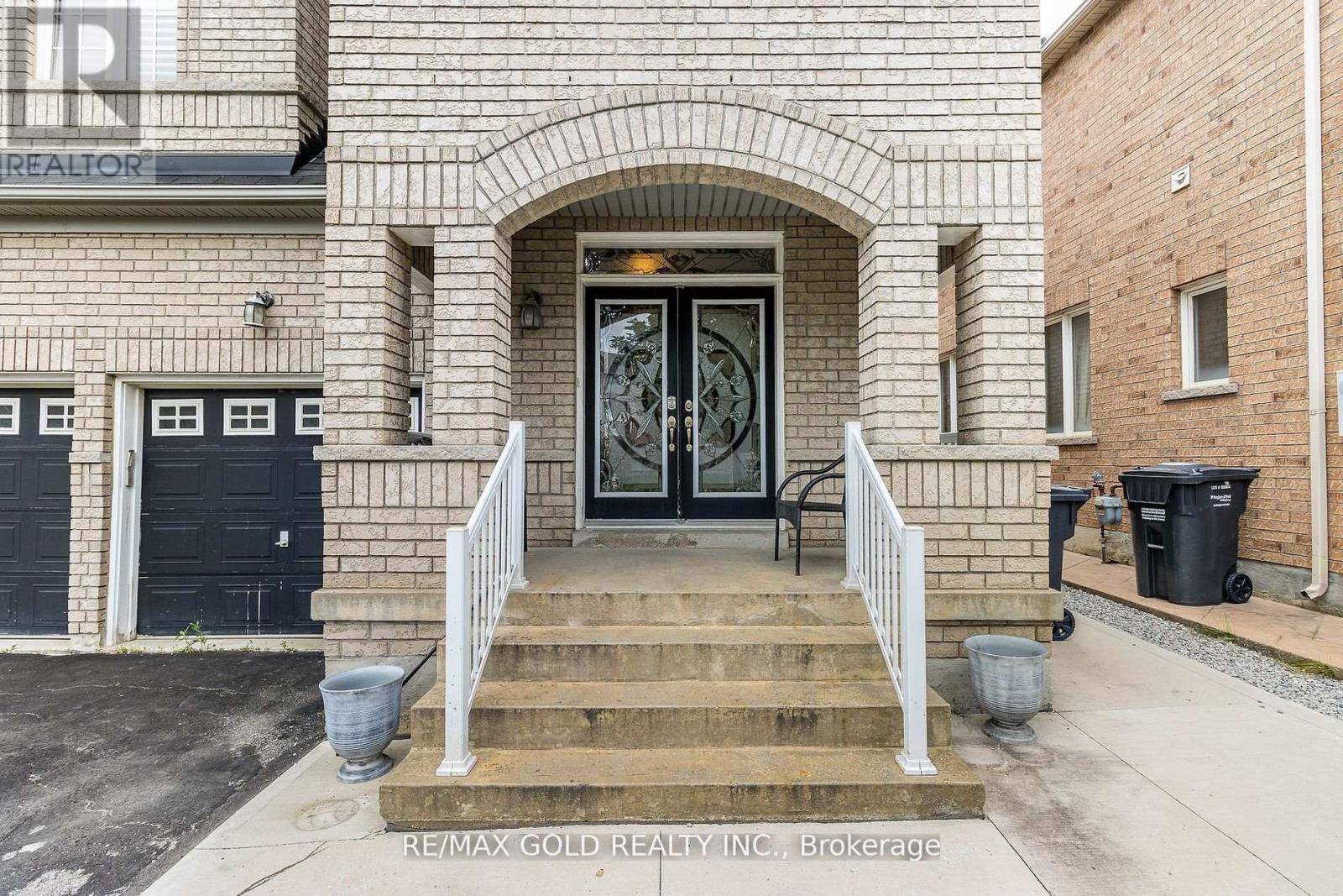 Brampton (sandringham-wellington), ON L6R0N9,251 FATHER TOBIN ROAD