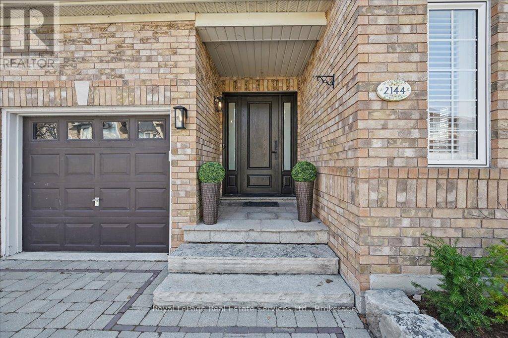 Oakville (wm Westmount), ON L6M4T7,2144 BLACKFOREST CRESCENT